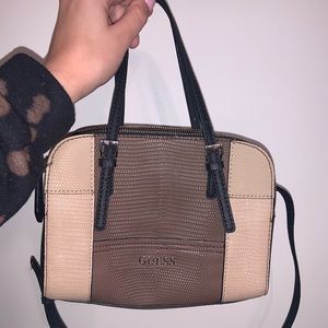 Guess Crossbody